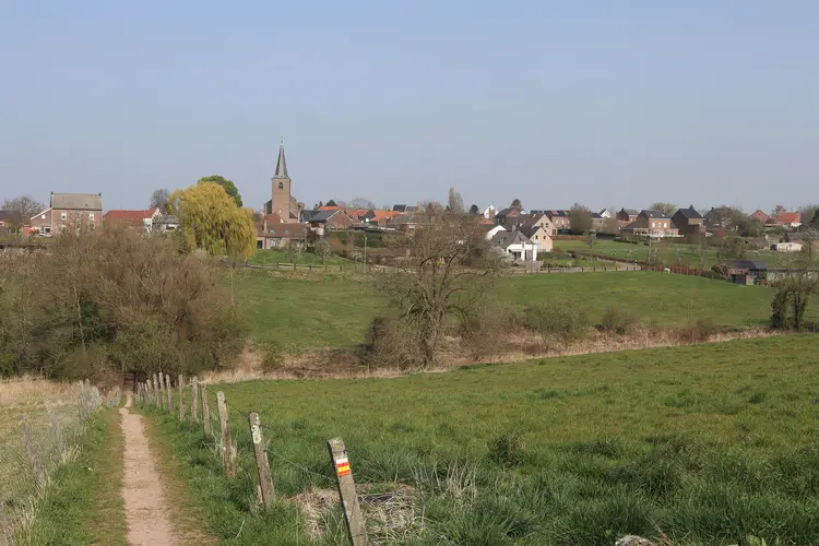 Egelhuisje Kerniel Zicht op Kerniel ( en stukjes Egelhuisje) vanaf het oude klooster van Colen 3