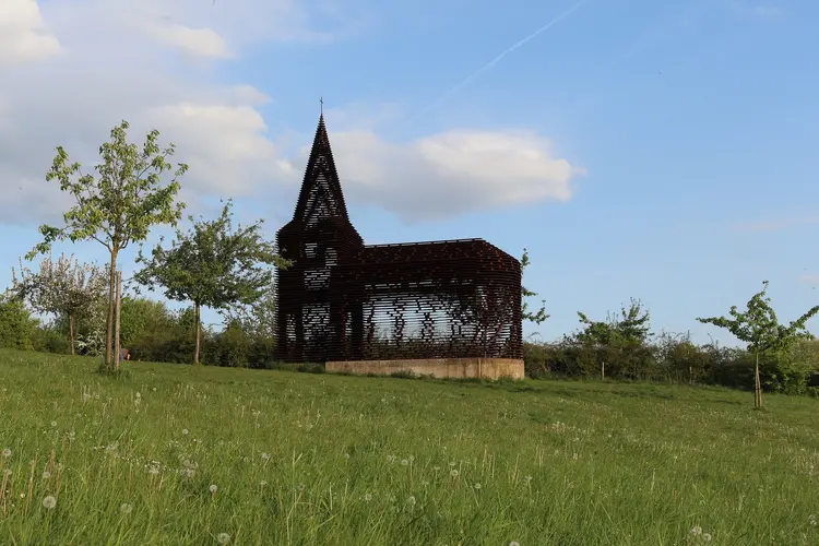 Egelhuisje Kerniel Reading between the lines, artwork by Gijs Van Vaerenberg 7